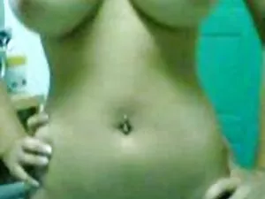 Negra tetona anhela  ...