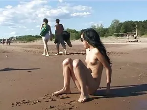 Melanie Gold es dema ...